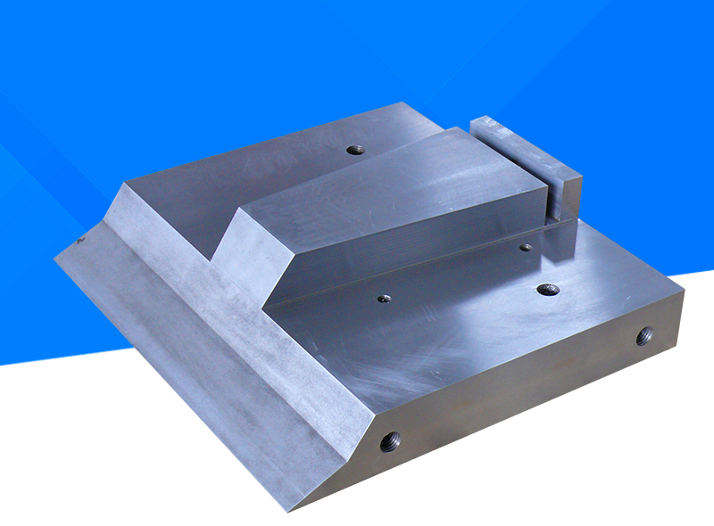 ����־�����